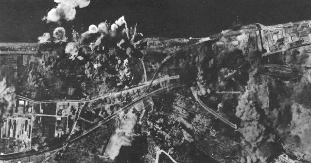 Bombardeo americano de Salerno previo al desembarco de las unidades del 5º Ejército
