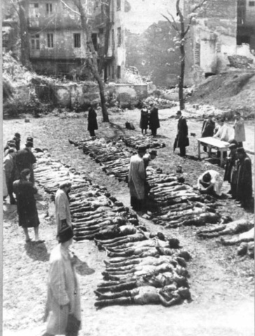 Imagen de las víctimas de los escuadrones de la Cruz Flechada en el hospital judío de Budapest, en 1945