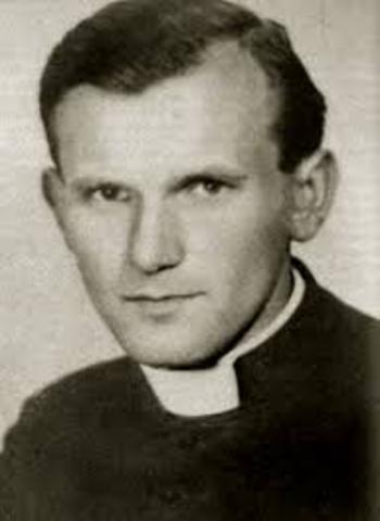 Karol Wojtyla como sacerdote en Niegowil, Polonia, 1948