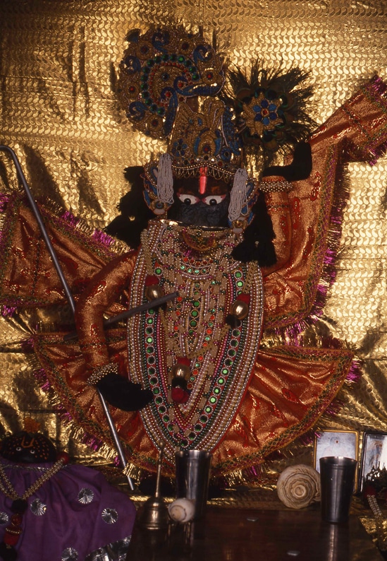 Calcuta y Monique II - De Ejecutivo a Trotamundos. (3)